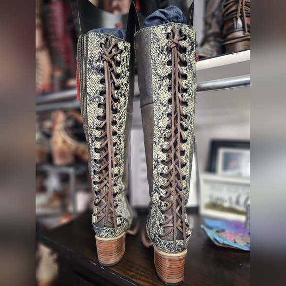 Freebird by Steven Catrina size 6 olive leather lace up boot - Picture 5 of 5